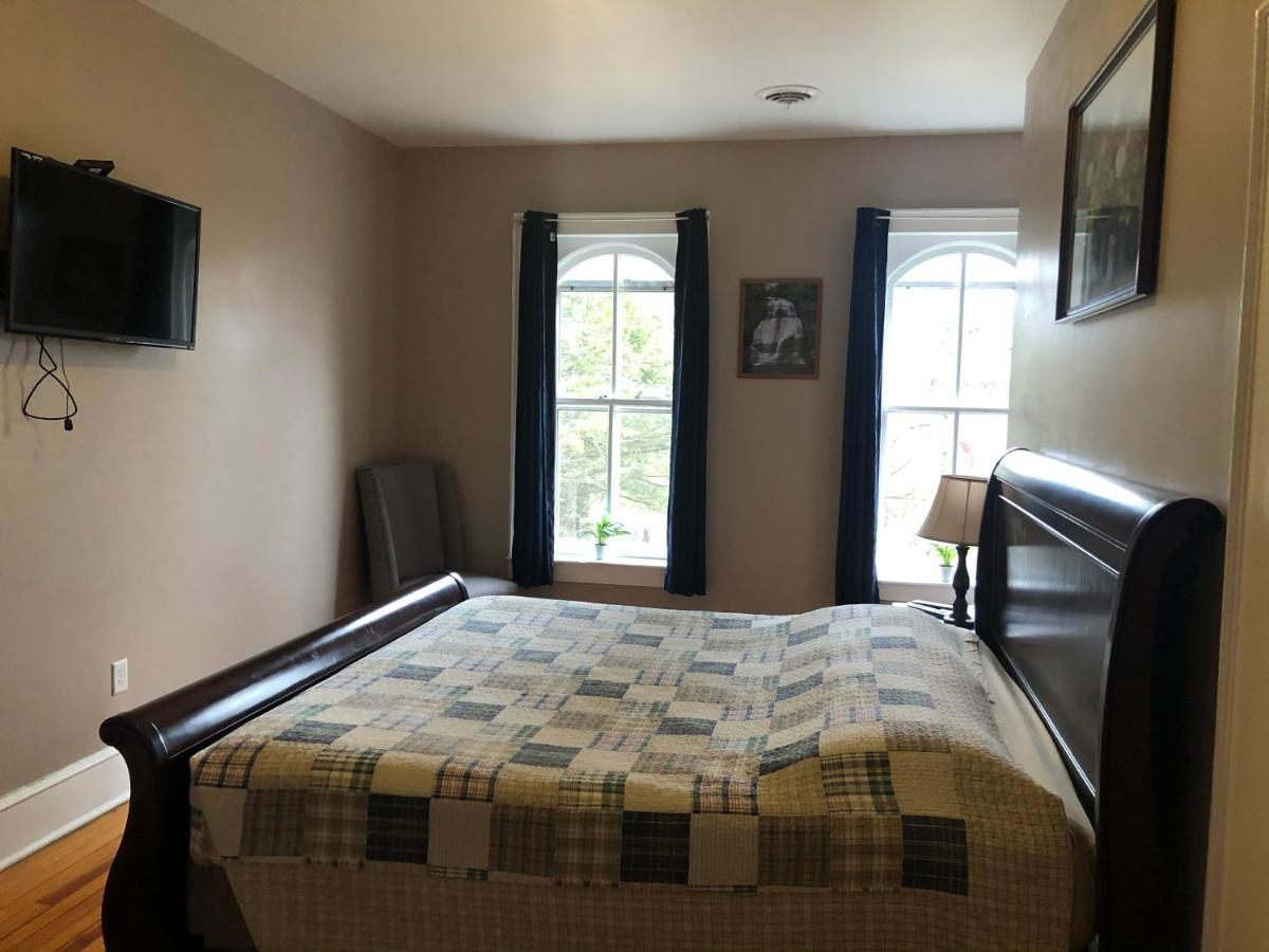 Cook Mansion Bed & Breakfast Montour Falls Exterior photo