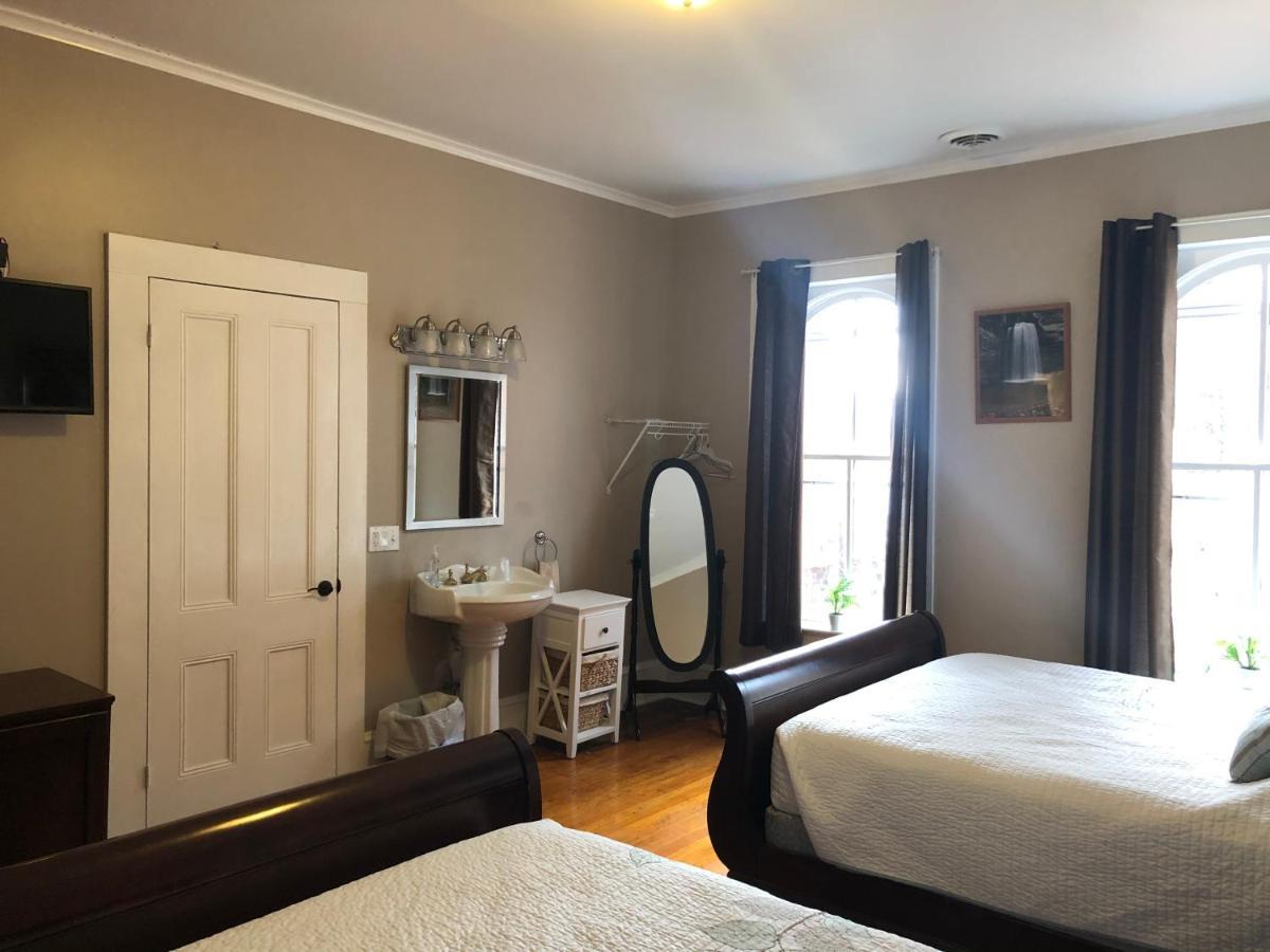 Cook Mansion Bed & Breakfast Montour Falls Exterior photo